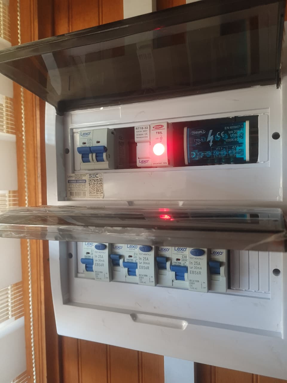 Tablero eléctrico con protecciones instalado por ELECTROVOLT TEMPLE SPA.